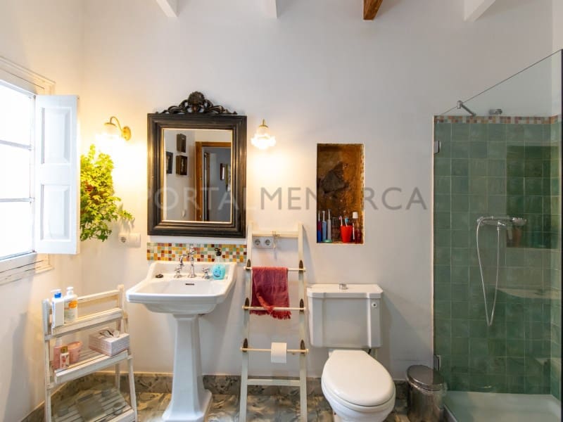 5 bedroom Villa for sale in Es Mercadal - € 495,000 (Ref: 9402093)