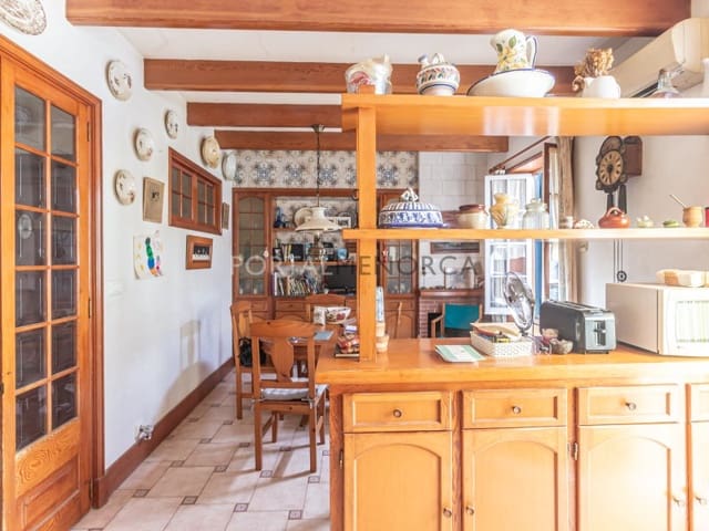 7 Zimmer Villa zu verkaufen in Mahón / Maó - 395.000 € (Ref: 9402102)