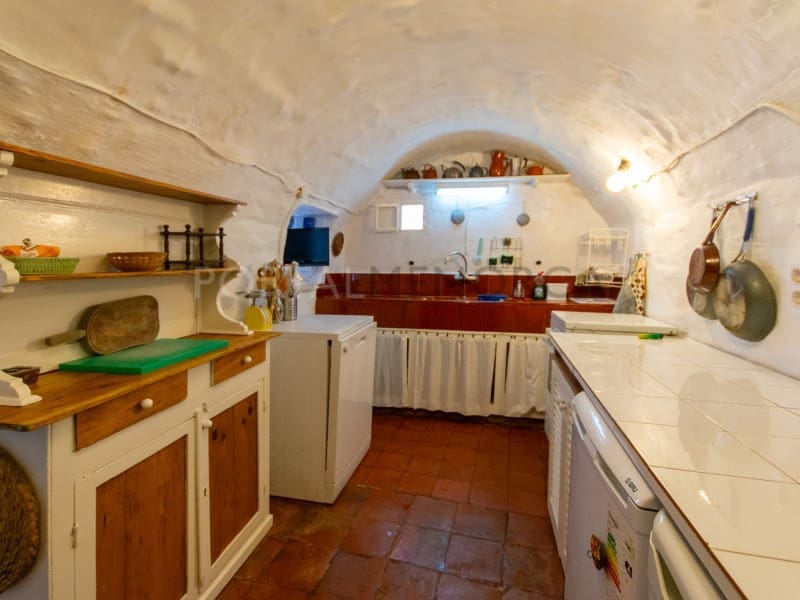 4 bedroom Villa for sale in Es Mercadal - € 420,000 (Ref: 9402112)