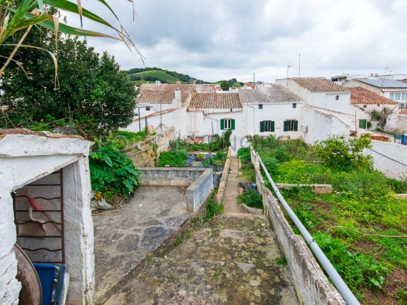 4 bedroom Villa for sale in Es Mercadal - € 420,000 (Ref: 9402112)