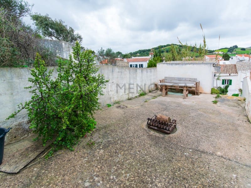 4 bedroom Villa for sale in Es Mercadal - € 420,000 (Ref: 9402112)