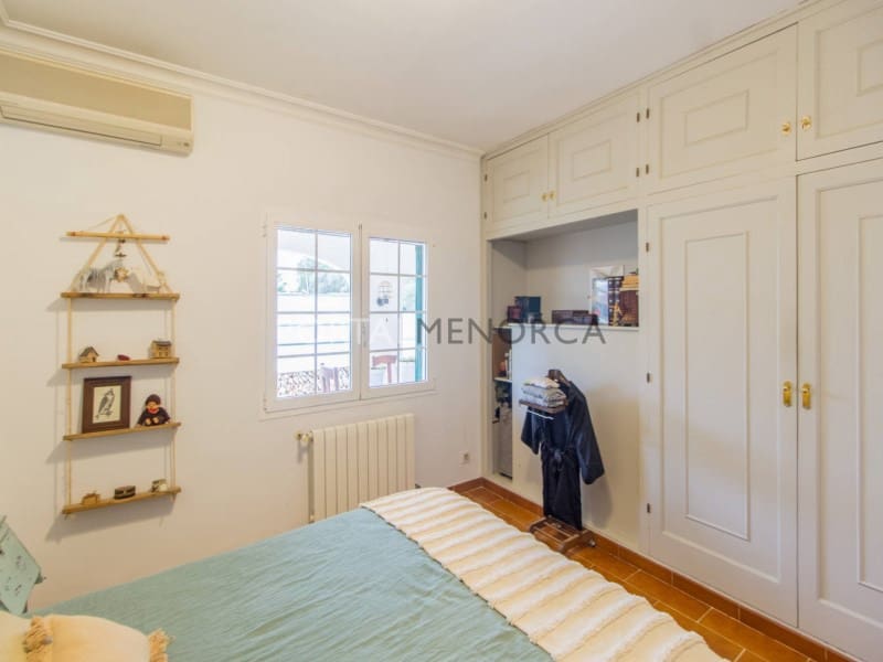 3 slaapkamer Villa te koop in Es Castell met zwembad garage - € 750.000 (Ref: 9402117)