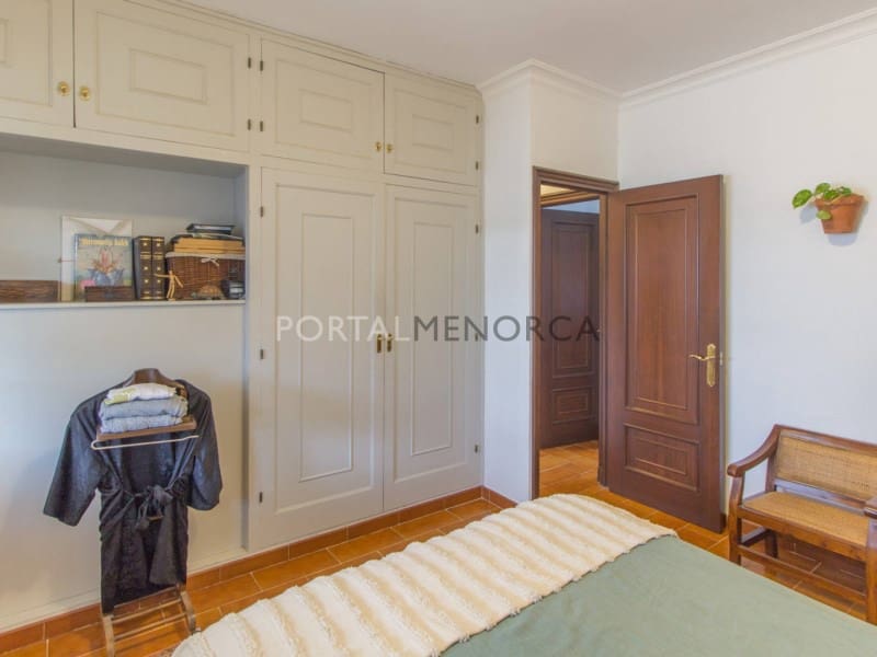 3 slaapkamer Villa te koop in Es Castell met zwembad garage - € 750.000 (Ref: 9402117)