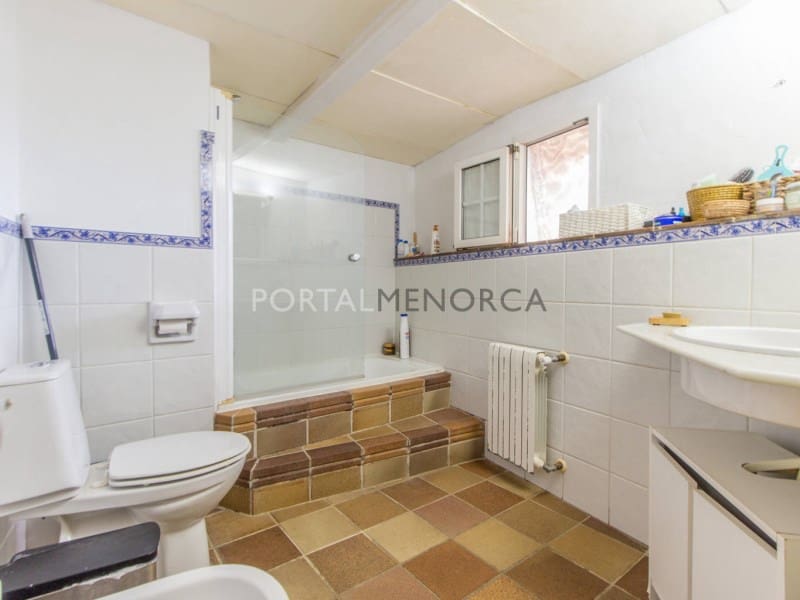 3 slaapkamer Villa te koop in Es Castell met zwembad garage - € 750.000 (Ref: 9402117)