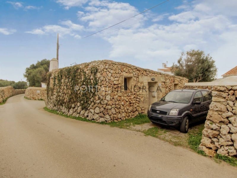 3 slaapkamer Villa te koop in Es Castell met zwembad garage - € 750.000 (Ref: 9402117)