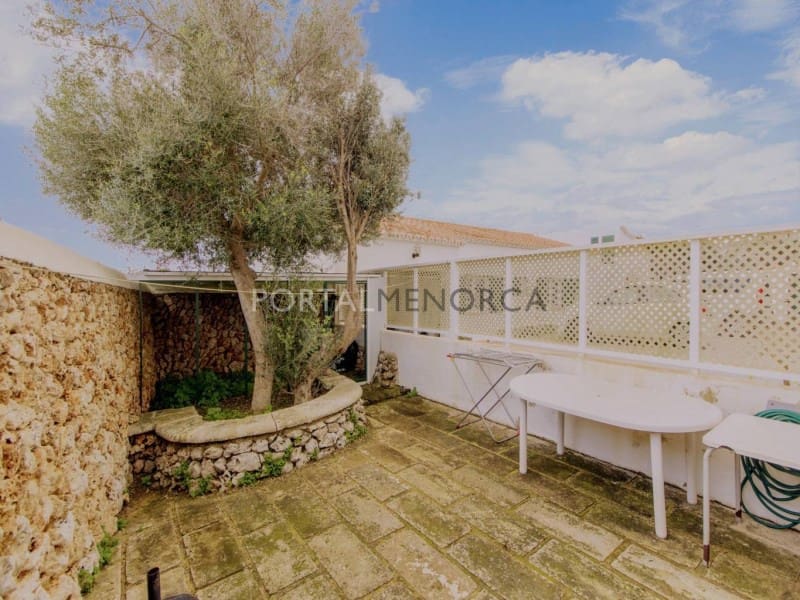 3 slaapkamer Villa te koop in Es Castell met zwembad garage - € 750.000 (Ref: 9402117)