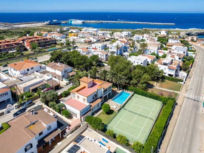 4 slaapkamer Villa te koop in Ciutadella de Menorca - € 1.950.000 (Ref: 9402120)