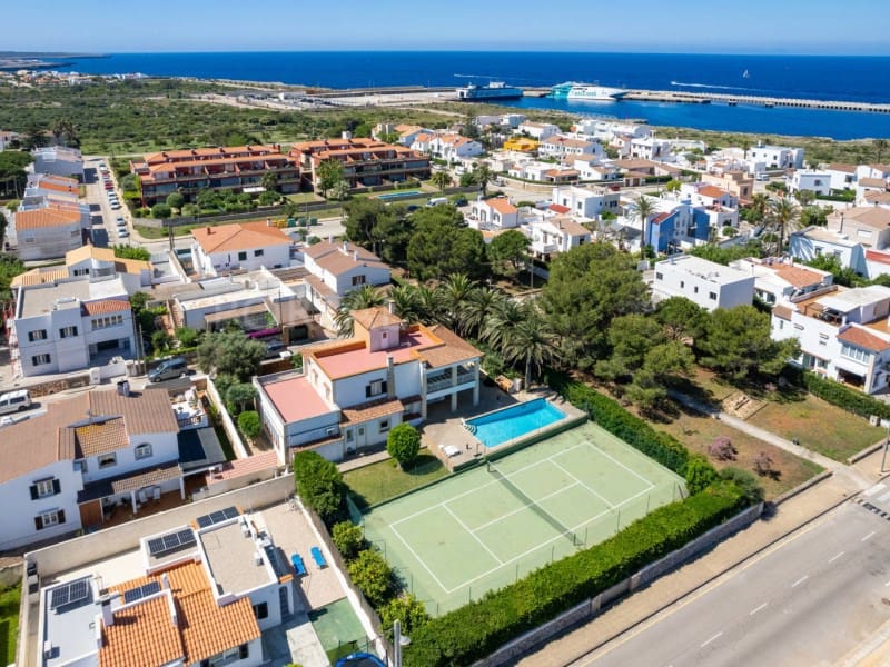 4 slaapkamer Villa te koop in Ciutadella de Menorca - € 1.950.000 (Ref: 9402120)