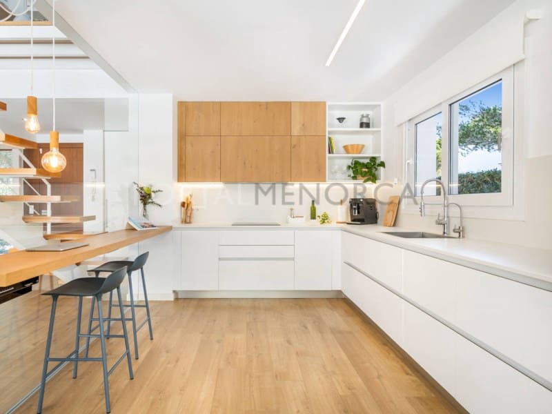 4 soverom Villa til salgs i Ciutadella de Menorca med svømmebasseng garasje - € 1 650 000 (Ref: 9402124)