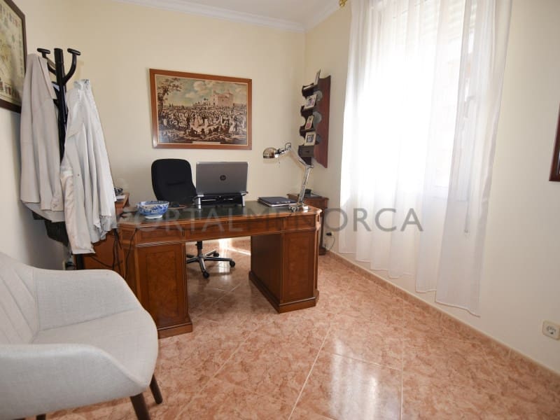 5 bedroom Villa for sale in Mahon / Mao - € 990,000 (Ref: 9402130)