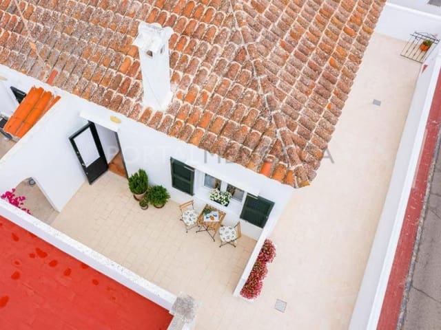 2 bedroom Villa for sale in Ciutadella, Ciutadella de Menorca - € 630,000 (Ref: 9402145)