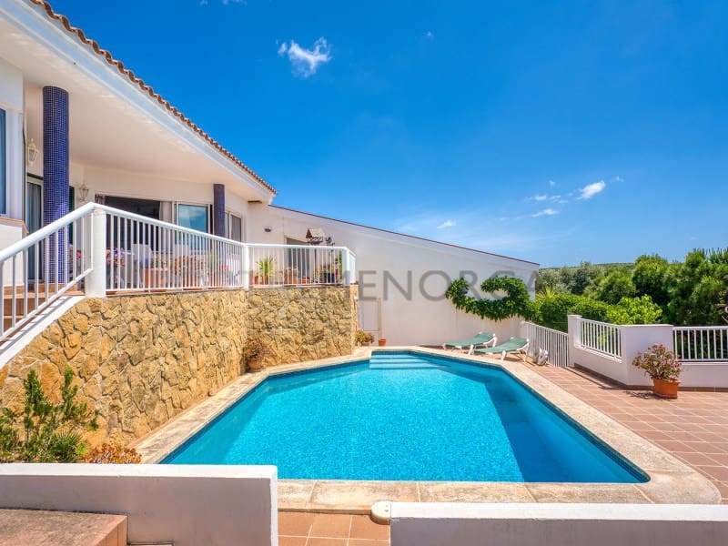 3 chambre Villa/Maison à vendre à Cala Llonga avec piscine garage - 750 000 € (Ref: 9402150)