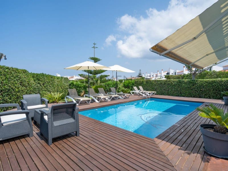 3 quarto Moradia para venda em Cala'n Bosch com piscina - 760 000 € (Ref: 9402163)