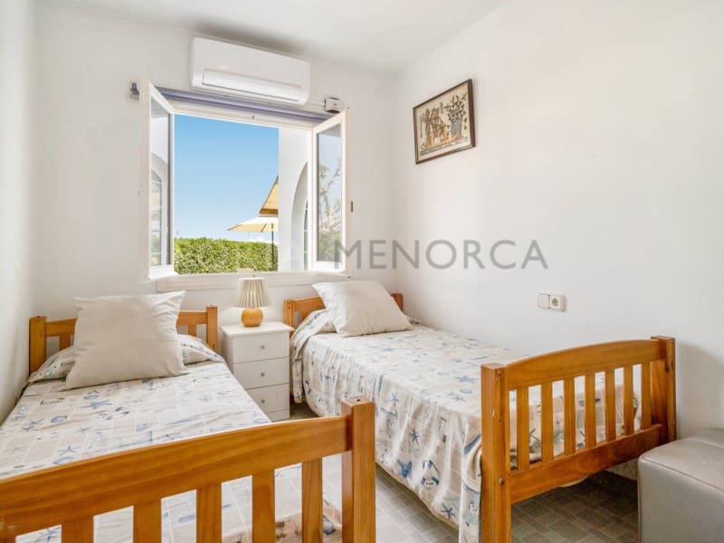 3 quarto Moradia para venda em Cala'n Bosch com piscina - 760 000 € (Ref: 9402163)
