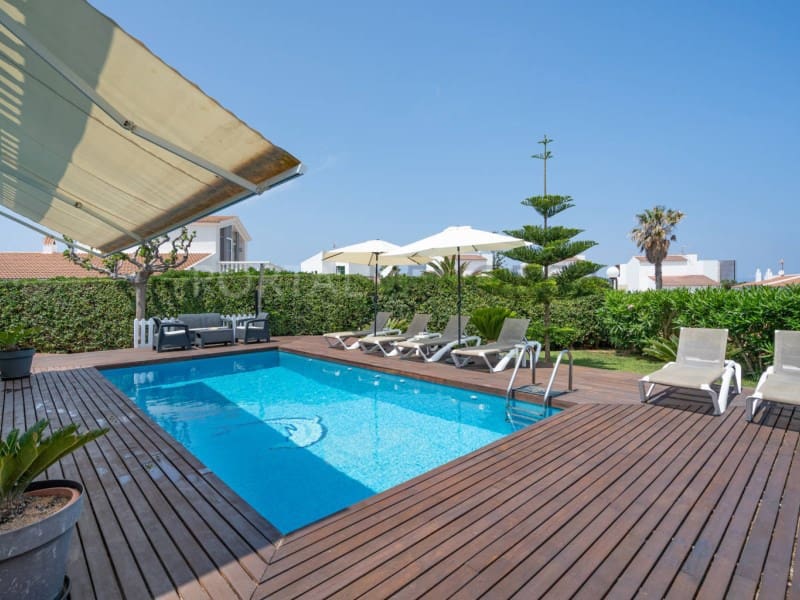 3 quarto Moradia para venda em Cala'n Bosch com piscina - 760 000 € (Ref: 9402163)