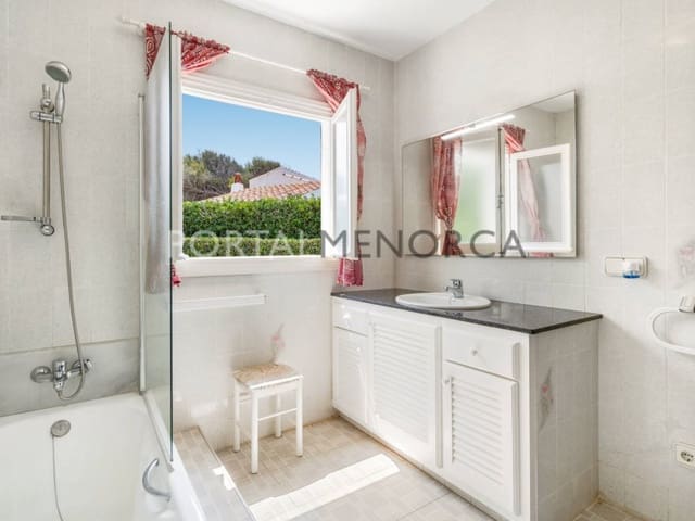 3 bedroom Villa for sale in Cala'n Bosch, Ciutadella de Menorca with pool - € 760,000 (Ref: 9402163)