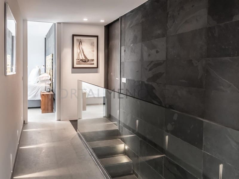 6 quarto Moradia para venda em Cala Llonga com piscina - 4 950 000 € (Ref: 9402164)