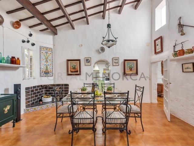 5 soverom Finca/Herregård til salgs i Es Castell med svømmebasseng - € 995 000 (Ref: 9402165)