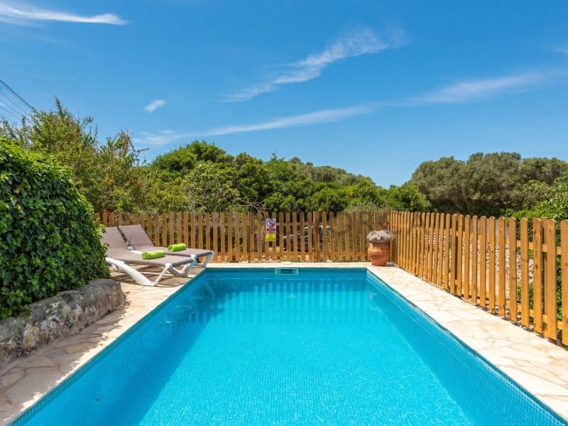 5 soverom Finca/Herregård til salgs i Es Castell med svømmebasseng - € 995 000 (Ref: 9402165)