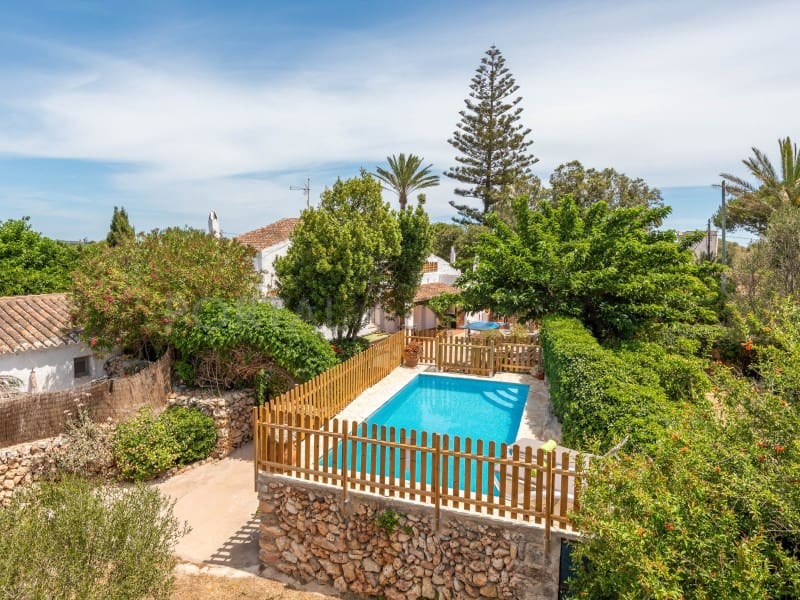 5 soverom Finca/Herregård til salgs i Es Castell med svømmebasseng - € 995 000 (Ref: 9402165)