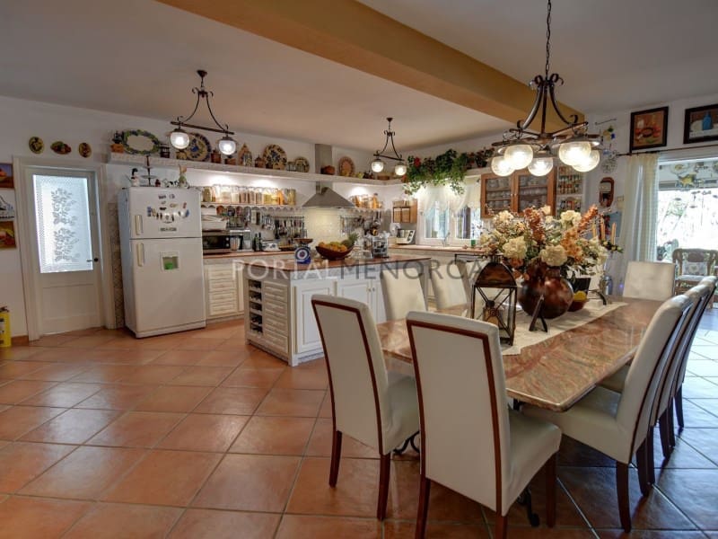 4 bedroom Villa for sale in San Clemente / Sant Climent with pool - € 2,345,000 (Ref: 9402167)