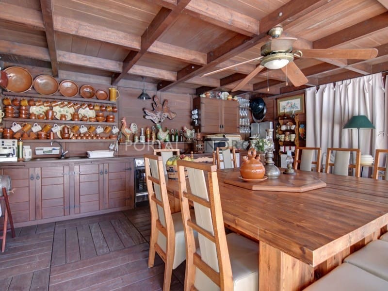 4 bedroom Villa for sale in San Clemente / Sant Climent with pool - € 2,345,000 (Ref: 9402167)