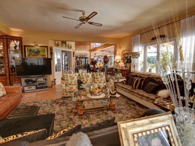 4 bedroom Villa for sale in San Clemente / Sant Climent with pool - € 2,345,000 (Ref: 9402167)