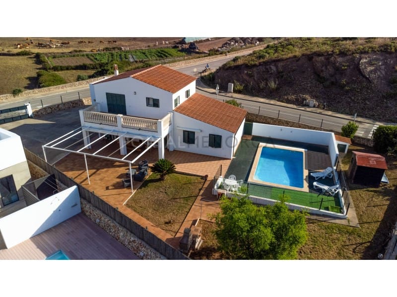 3 bedroom Villa for sale in Es Mercadal with pool garage - € 750,000 (Ref: 9402168)