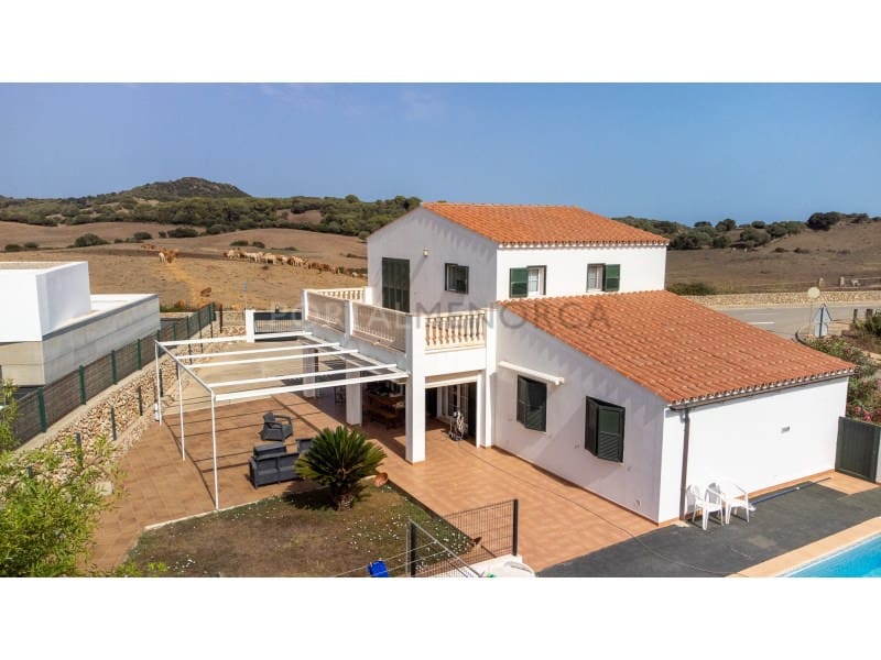 3 bedroom Villa for sale in Es Mercadal with pool garage - € 750,000 (Ref: 9402168)