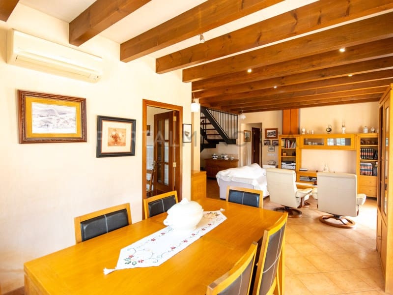 3 bedroom Villa for sale in Es Mercadal with pool garage - € 750,000 (Ref: 9402168)