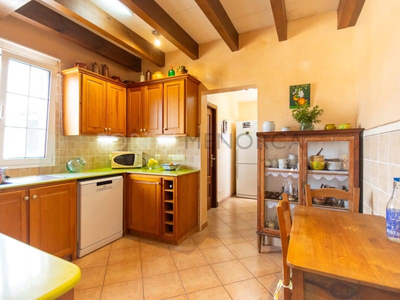 3 bedroom Villa for sale in Es Mercadal with pool garage - € 750,000 (Ref: 9402168)