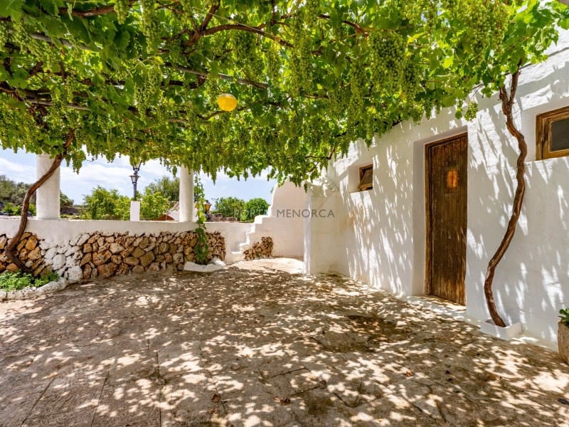 6 makuuhuone Maalaistalo myytävänä paikassa Mahon / Mao - 695 000 € (Ref: 9402170)