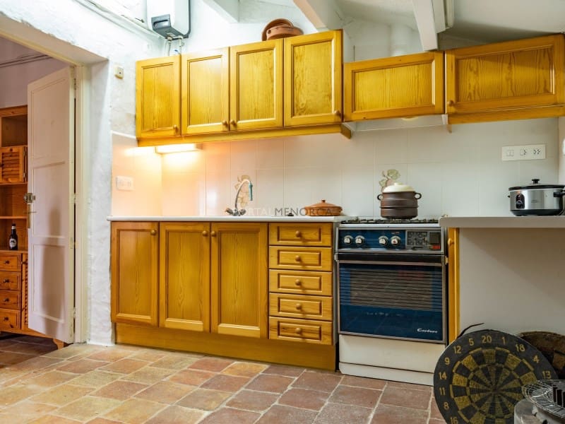 6 makuuhuone Maalaistalo myytävänä paikassa Mahon / Mao - 695 000 € (Ref: 9402170)