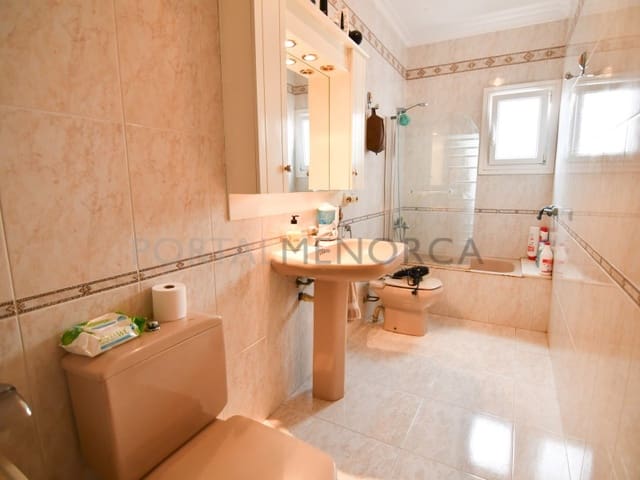 6 chambre Villa/Maison à vendre à Es Castell avec garage - 520 000 € (Ref: 9402173)