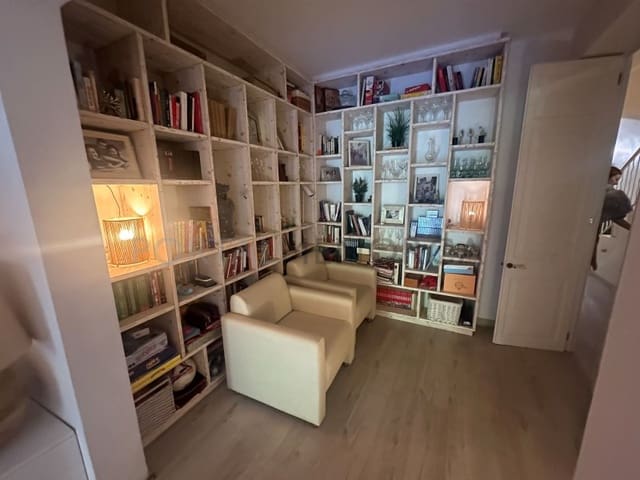 4 soveværelse Villa til salg i Mahón / Maó - € 650.000 (Ref: 9500431)