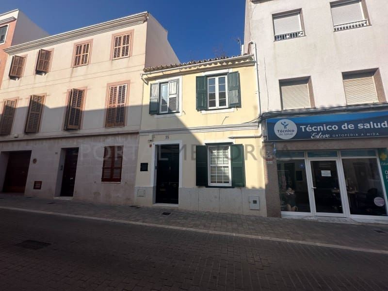 4 bedroom Villa for sale in Mahon / Mao - € 650,000 (Ref: 9500431)