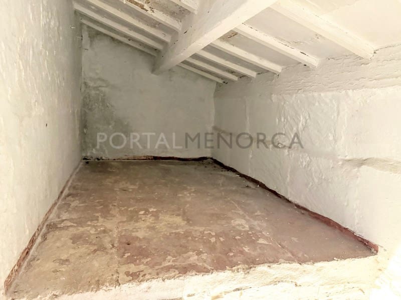 5 bedroom Villa for sale in Ciutadella de Menorca - € 460,000 (Ref: 9500432)