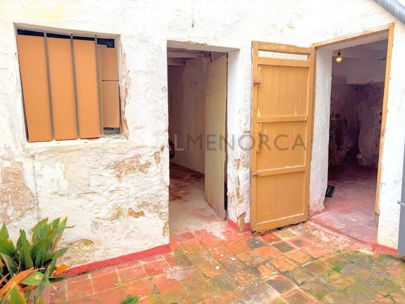 5 bedroom Villa for sale in Ciutadella de Menorca - € 460,000 (Ref: 9500432)