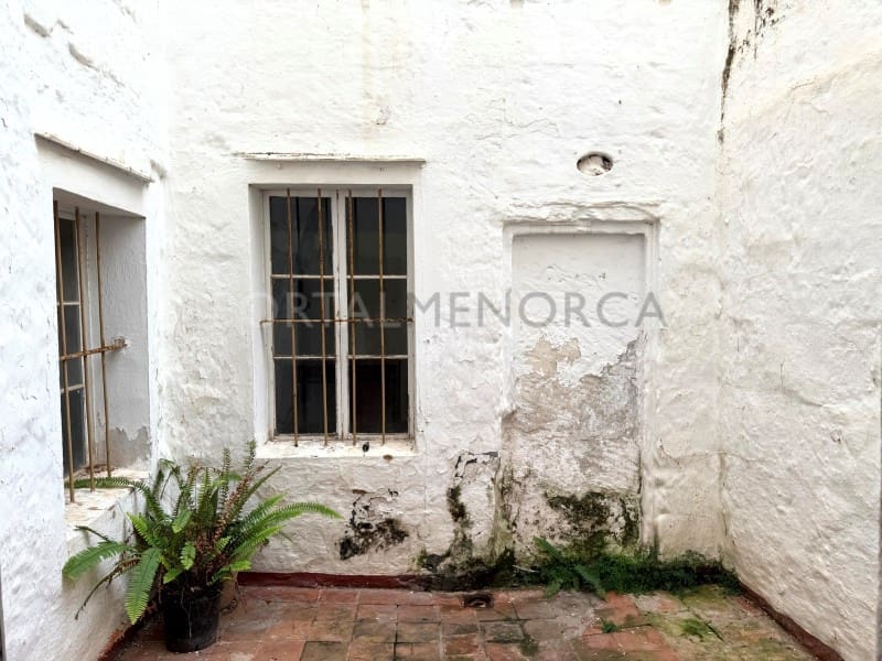 5 bedroom Villa for sale in Ciutadella de Menorca - € 460,000 (Ref: 9500432)