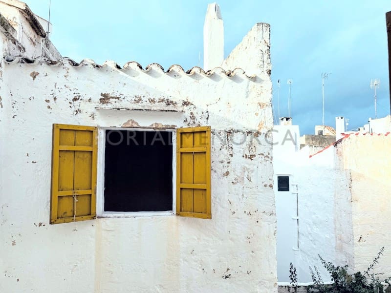 5 bedroom Villa for sale in Ciutadella de Menorca - € 460,000 (Ref: 9500432)