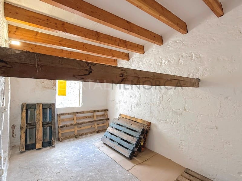 5 bedroom Villa for sale in Ciutadella de Menorca - € 460,000 (Ref: 9500432)