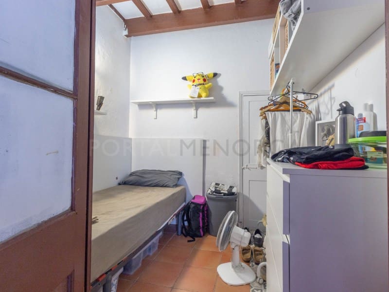 6 bedroom Villa for sale in Mahon / Mao - € 395,000 (Ref: 9500434)