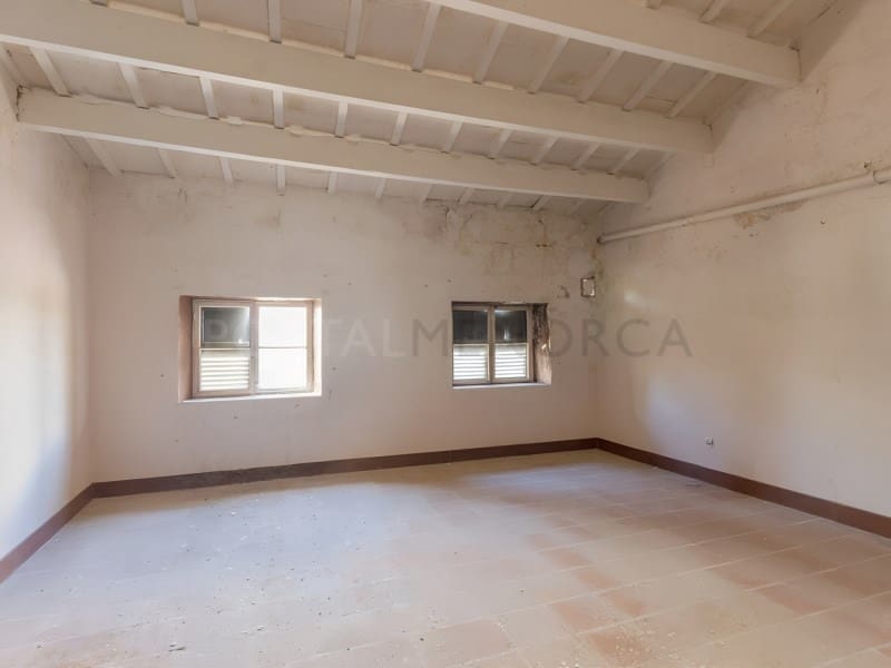 6 bedroom Villa for sale in Mahon / Mao with garage - € 750,000 (Ref: 9500435)