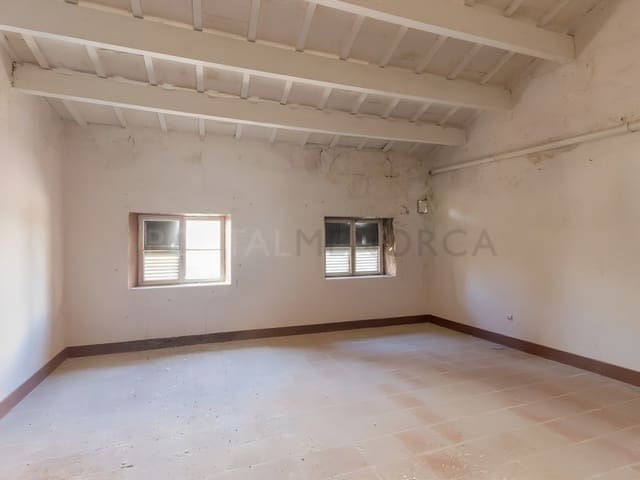 6 bedroom Villa for sale in Mahón / Maó with garage - € 750,000 (Ref: 9500435)