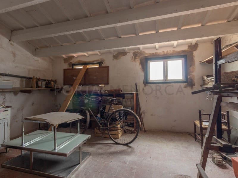 6 bedroom Villa for sale in Mahon / Mao with garage - € 750,000 (Ref: 9500435)