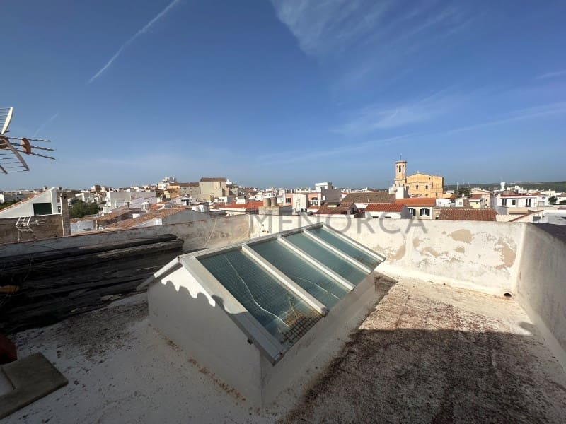 12 bedroom Villa for sale in Mahon / Mao - € 1,200,000 (Ref: 9500436)