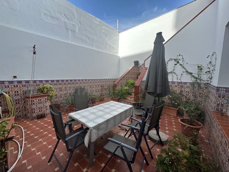 12 bedroom Villa for sale in Mahon / Mao - € 1,200,000 (Ref: 9500436)