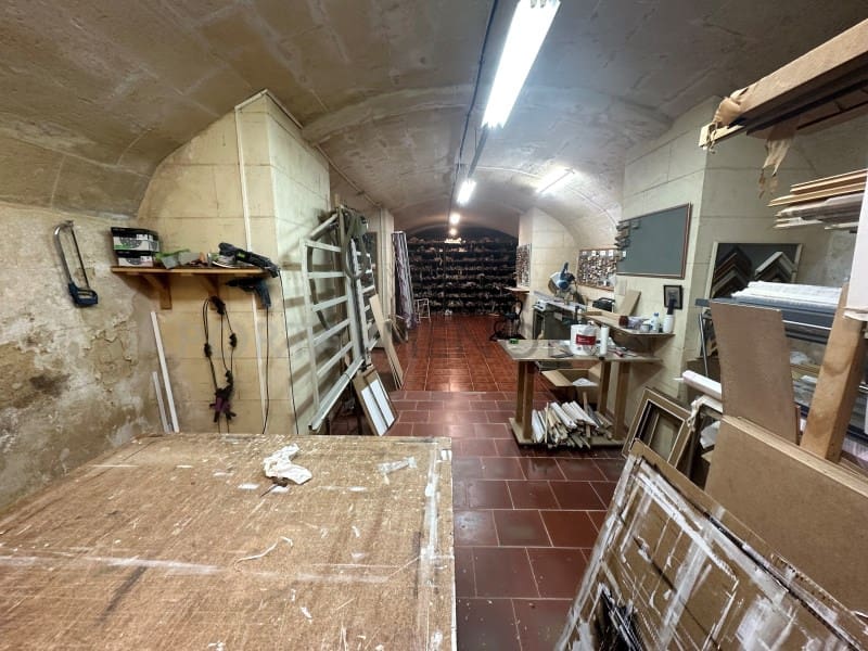 12 bedroom Villa for sale in Mahon / Mao - € 1,200,000 (Ref: 9500436)