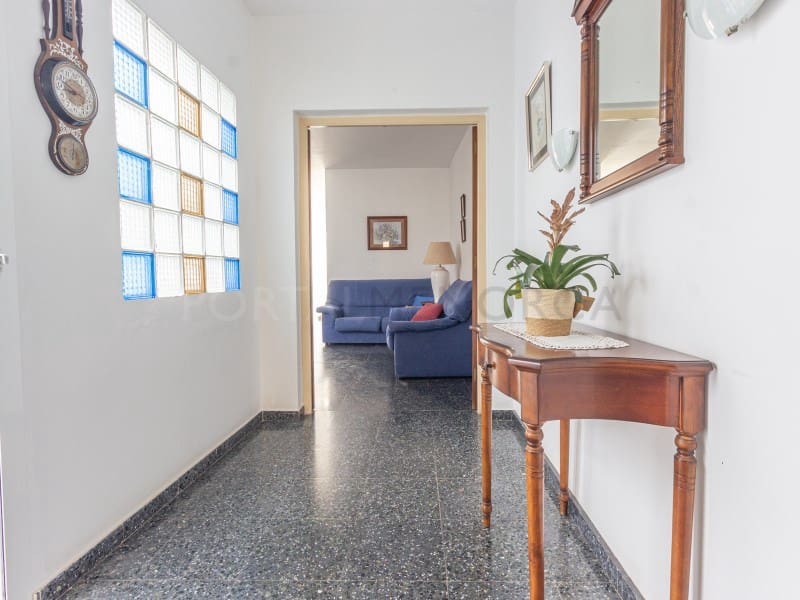 4 bedroom Villa for sale in Ciutadella de Menorca - € 650,000 (Ref: 9500437)