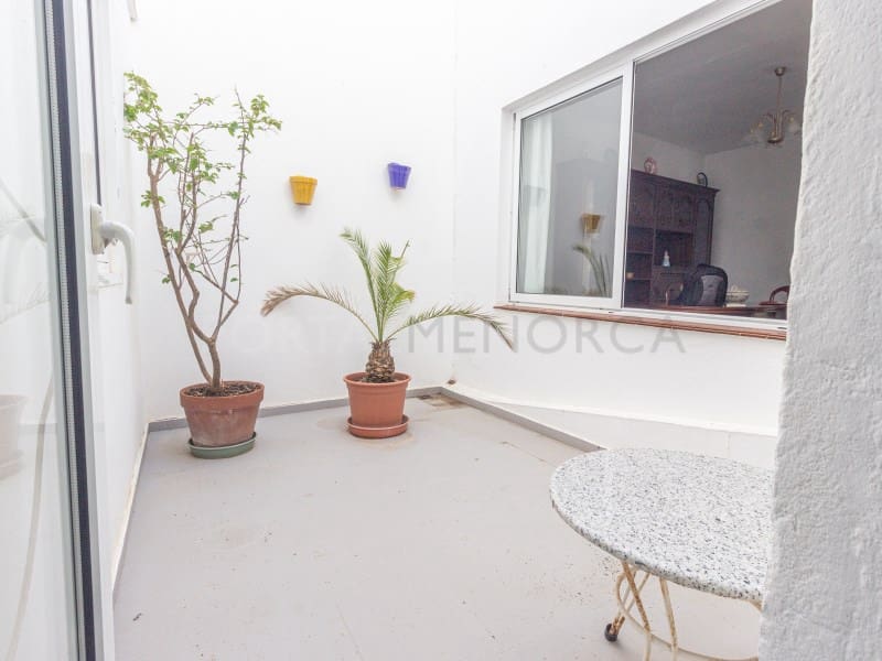 4 bedroom Villa for sale in Ciutadella de Menorca - € 650,000 (Ref: 9500437)